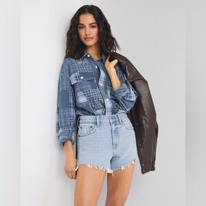 Abercrombie 90s High Rise Cutoff Shorts Light Wash Size 26